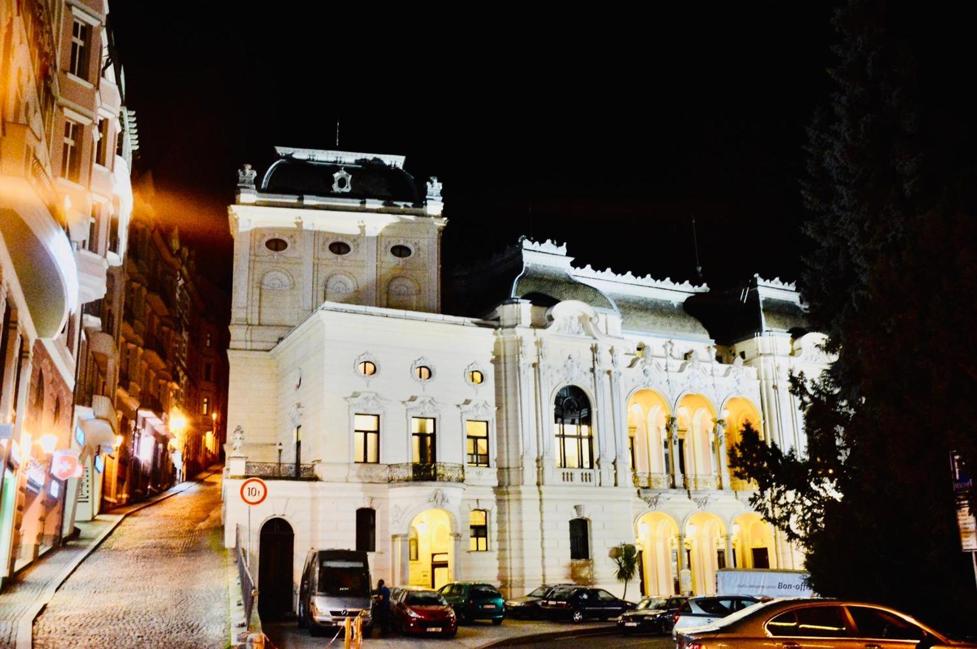 Artflora Kv Premium Apartment Karlovy Vary Exterior foto